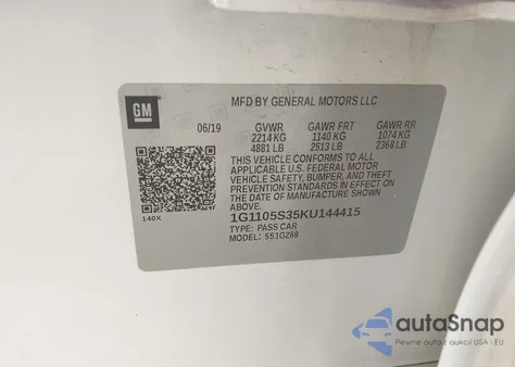 2019 Chevrolet Impala Premier z USA, uszkodzony, nr VIN 1G1105S35KU144415